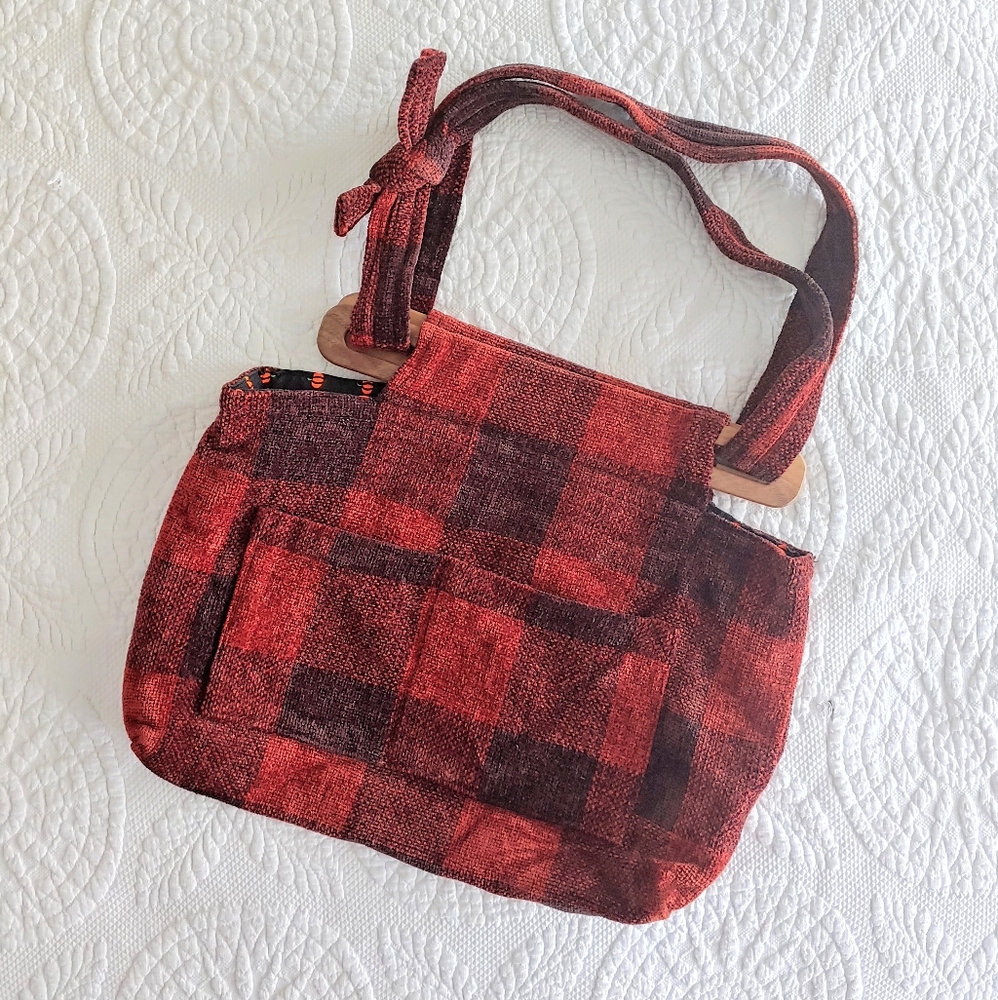 Cute Vintage Checkered & Wood Chenille Purse